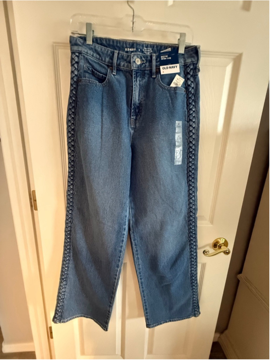 Old Navy Denim - NWTs Old Navy High-Waisted Sky-Hi Wide-Leg jeans braided side seams size 6